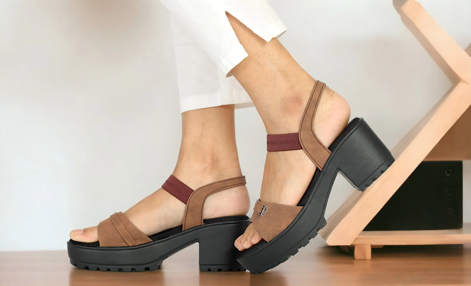 Ladies heel Sandal 911404